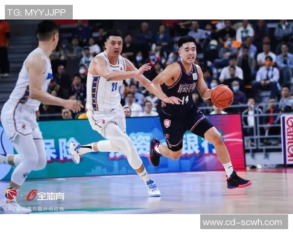 北京篮球队速度解析：如何在快节奏比赛中占据优势